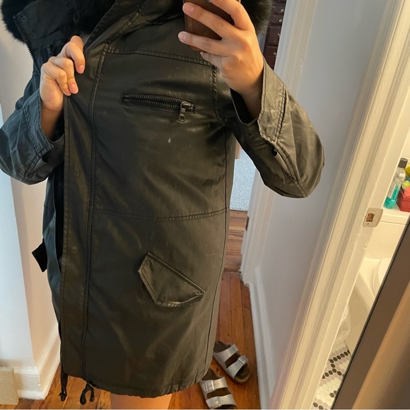 Alice + Olivia winter coat with real fox fur - Picture 5 of 13